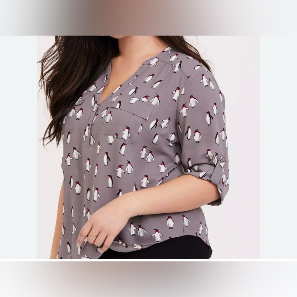 Torrid Harper Penguin Top Size 2 X NWOT